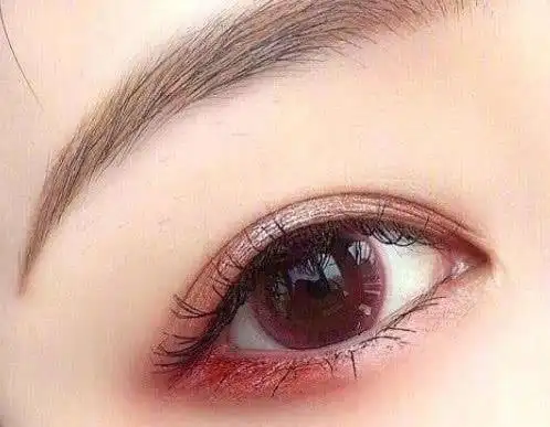 关于桃花眼的诗句