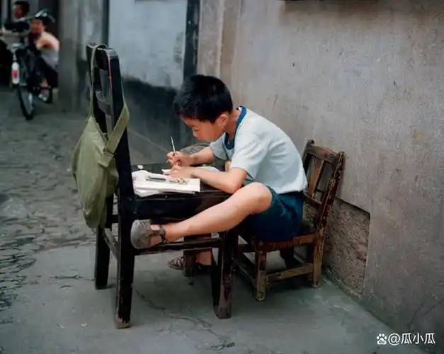 老照片:80后的小时候,我们聪明勇敢有力气,我自己都佩服我自己