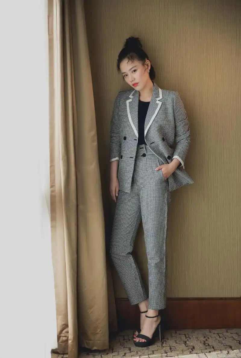 马思纯新发型终于凹对了一款波波头清纯得像20岁女孩甜美极了