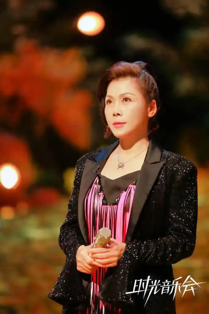 【#时光音乐会 第三期剧照】 @田震 摇滚时刻,越唱越hap - 抖音