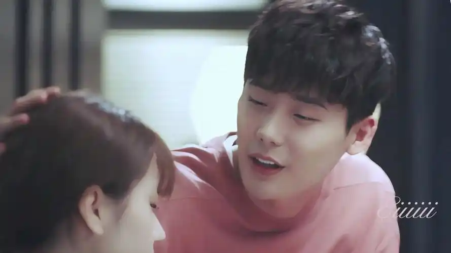 【w-两个世界】 姜哲(李钟硕)&吴妍珠(韩孝周)>超级超级甜鸭!