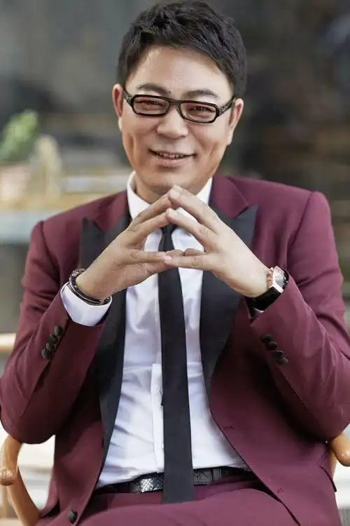 家有儿女夏爸爸穿起西装来忒帅气了谁说人家颜值低