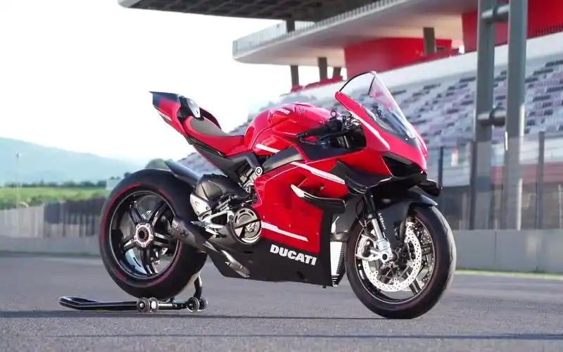 2020杜卡迪ducatipanigalev4superleggerafirstridereview