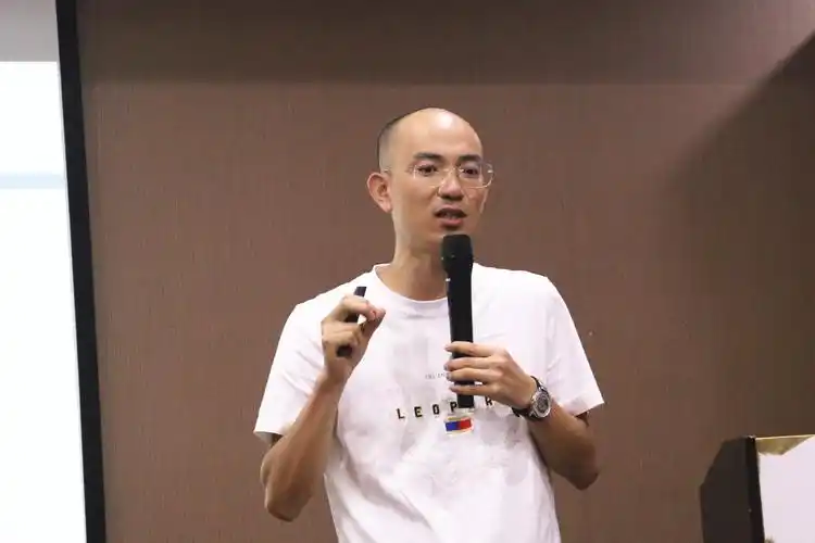 创客匠人ceo蒋洪波接受今日头条商业人物面对面专访