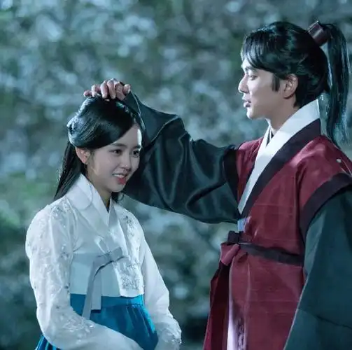 好看的韩国古装电视剧推荐几部(推荐12部值得一看的韩国古装偶像剧)