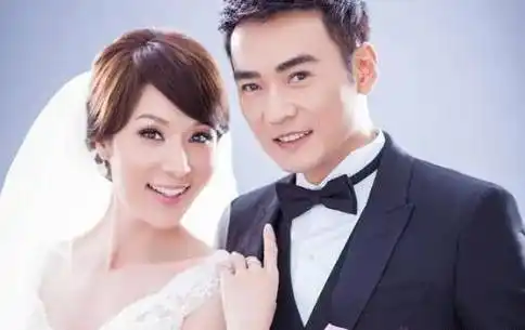 他甘愿将上亿身家给前妻,只为留住女儿,今53岁因女儿再度走红_焦恩俊