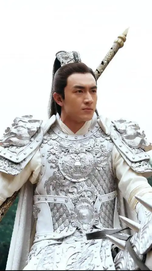 2016年1978年3月17日生于中国贵州省镇远县身高:177cm饰演者:聂远1