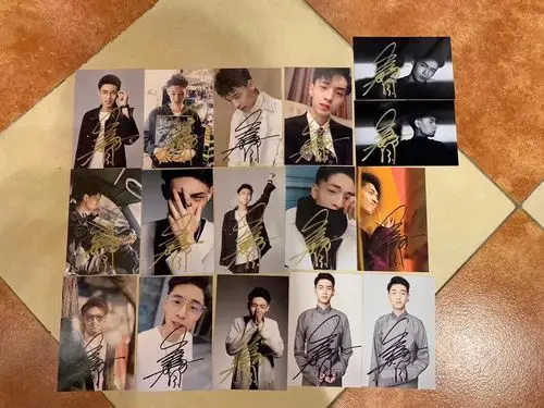 秦霄贤亲笔签名照