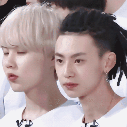 小鬼王琳凯0406出道三周年快乐