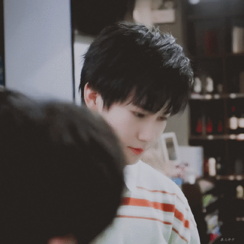 张真源(动图来自微博)