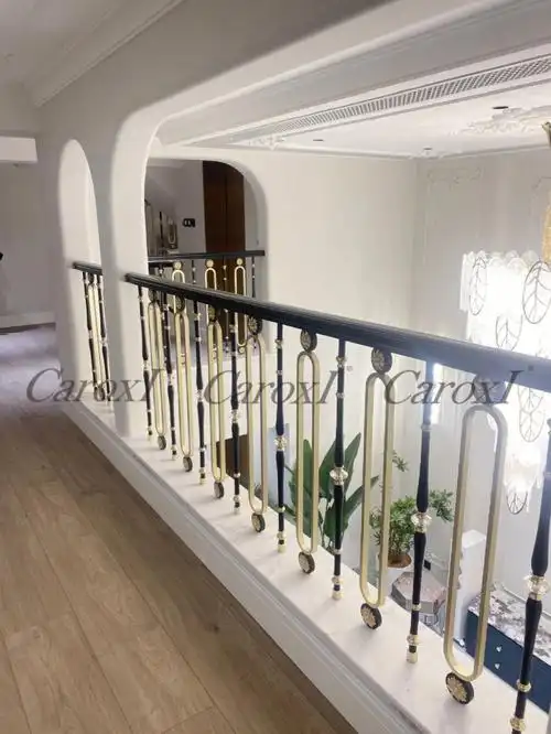 法式轻奢楼梯扶手栏杆完美落地