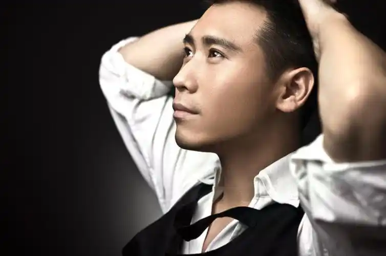 回顾演员李乃文:和黄曼传绯闻,与颜丙燕意难平,今仍未婚