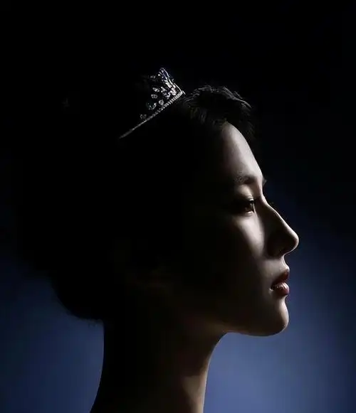 看看这些女明星的侧颜,一个比一个惊艳,真的太漂亮了