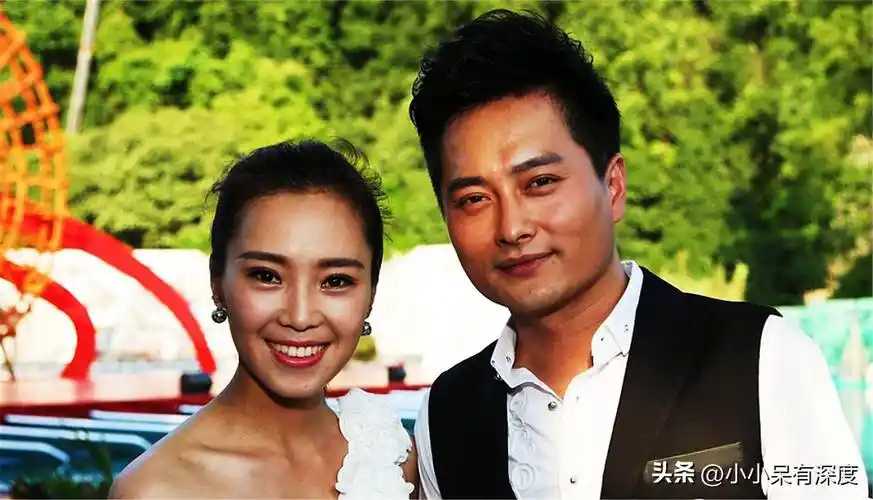 歌手云朵近照,精致的妆容,皮肤的白皙,一点也不像36岁的人_刀郎_云飞