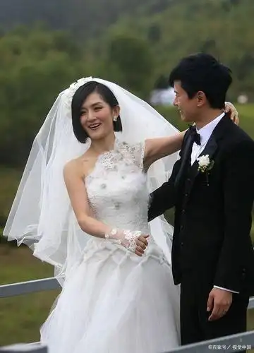 张杰靠谢娜才能成功?细节看出张杰为人