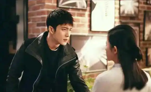 这些上戏出身的演员们,通过不懈努力和扎实的演技,成功赢得了观众的