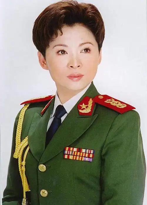 董文华演唱的歌曲董文华还在世吗