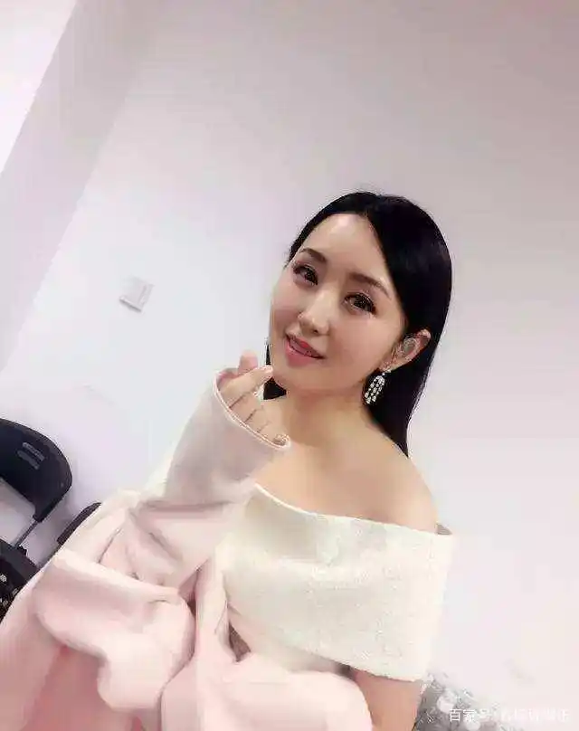 素颜的杨钰莹是什么样的?网友们在看到图片后:真的是50岁吗?