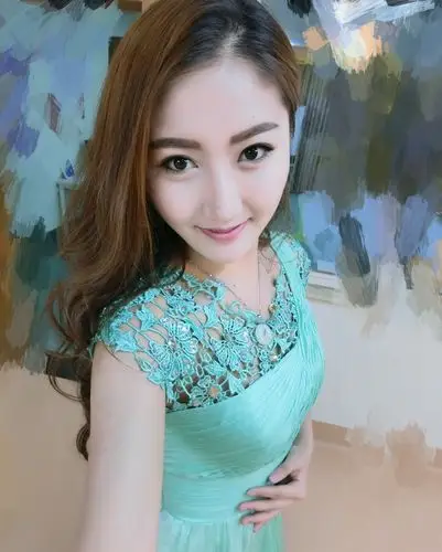 王上源女友美照(来源:网易体育)