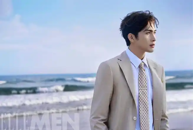 张彬彬ellemen五月刊封面##张彬彬破框而出