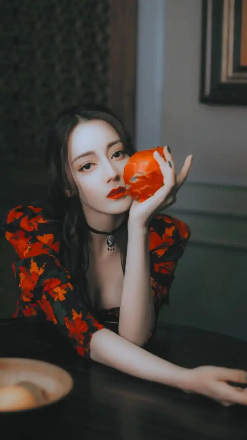 迪丽热巴壁纸:你是美的定义  你是上天的宠儿 你是美好的本身 - 抖音