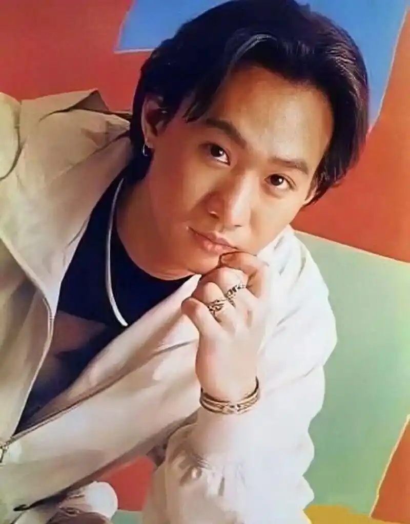 今天的黄家驹还是帅帅的 大家好,我是黄家驹9292929292