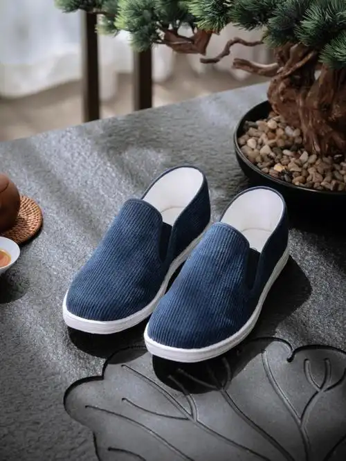 就是年轻活力的象征#边福茂  #国潮 #布鞋  #千层底布鞋  #老北京布鞋