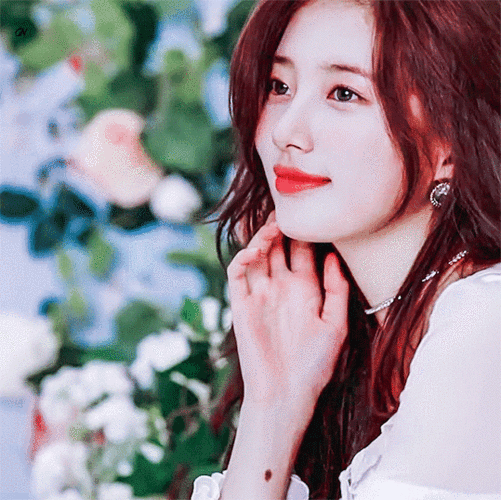 韩国两大神颜裴秀智和裴珠泫谁更好看