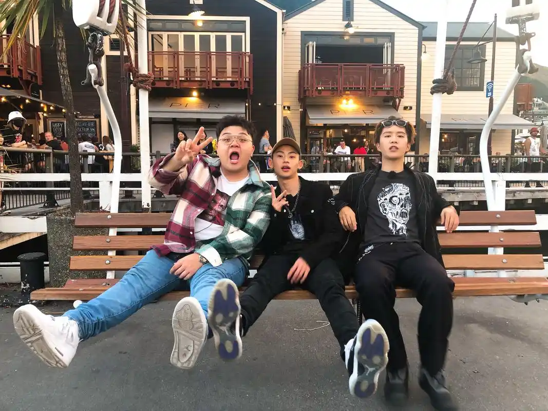 《青春的花路》收官啦,记得开始写花路的歌用了一句"用我们的才华点亮