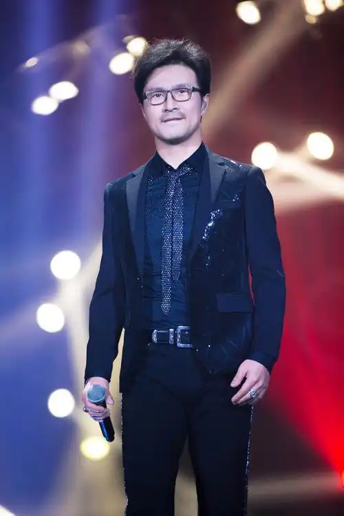 《歌手》汪峰高清图片