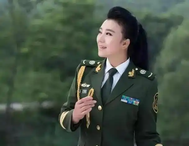 刘子琪是中国大陆著名女中音歌唱家,.