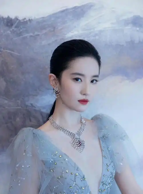 刘亦菲优越的颅顶美人在骨不在皮不愧是神仙姐姐