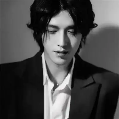 个性男头像成熟稳重图片_男生头像_头像屋