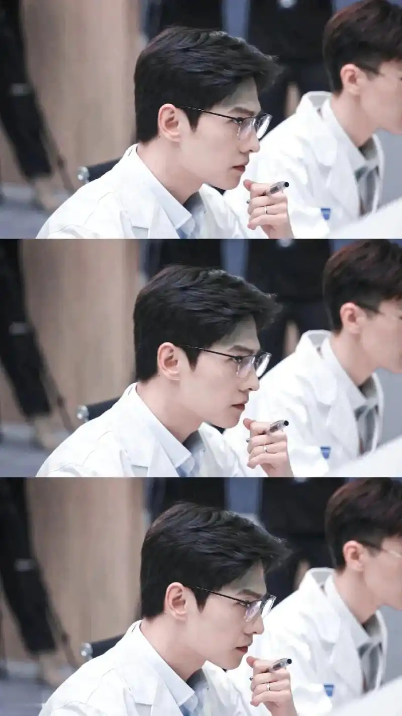 杨洋#杨洋顾漫感38岁的于途第五张眼镜杀好苏#于途 #手机 - 抖音