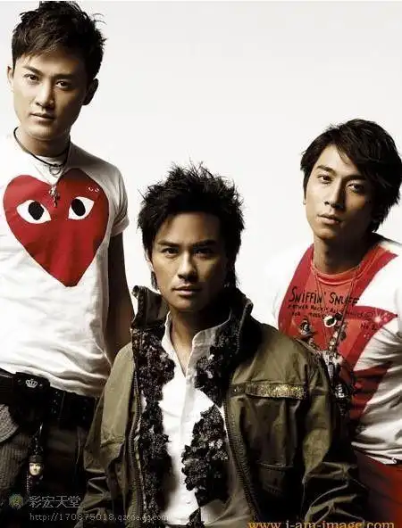 1970年8月15日出生于美国加利福尼亚州旧金山,中国香港男演员及歌手