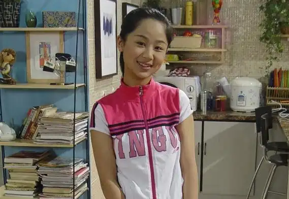 家有儿女童星乃国安铁杆 小明星已成大美女(图)