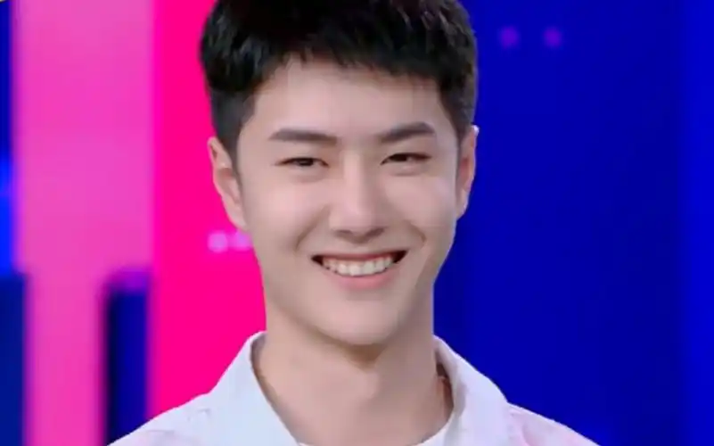 【王一博】谁能不爱啵宝的经典小括弧治愈系笑容呢,看啵宝笑每天开心