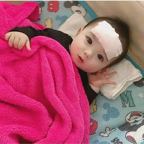 谁说亚洲宝宝不可爱?这个宝宝看着太招人喜欢了