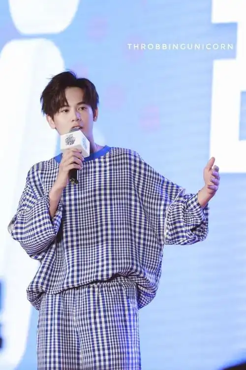 不许恋爱!胡先煦公布恋情,粉丝关闭个人应援站