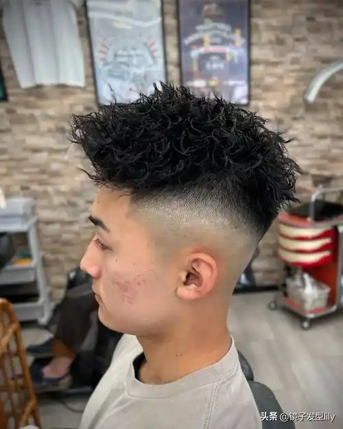 夏季男发别乱剪,周边铲短更时尚,清凉还精神_发型_头发_颜色