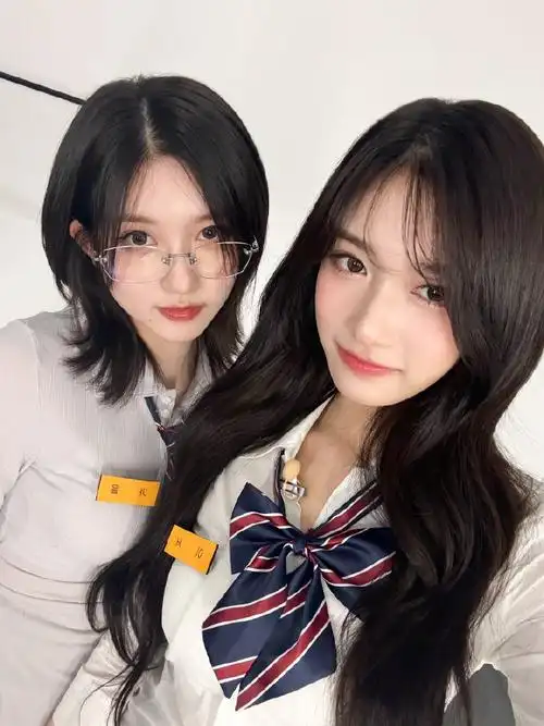 李瑞 四时铃兰##超人回来了 完成93最棒的两位爱豆70 秋天和李瑞