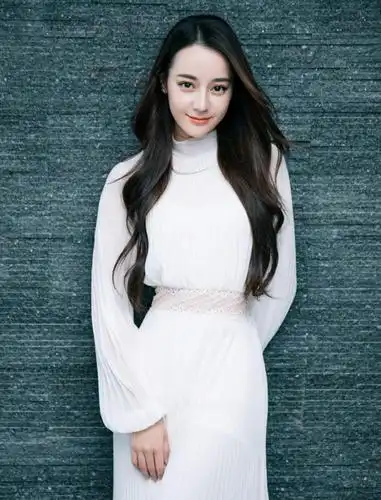 为什么迪丽热巴不留刘海当看到她的刘海照网友失恋了