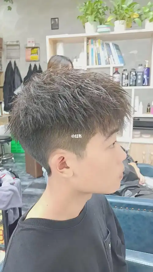 成都男士烫发摩根烫发碎盖男士发型