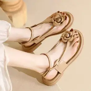 山茶花平底夹趾一字带凉鞋女夏新款舒软仙女风度假沙滩鞋