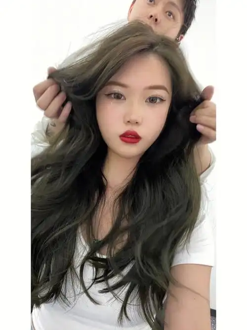 夏日限定发色薄荷米棕色显白发色冷色系