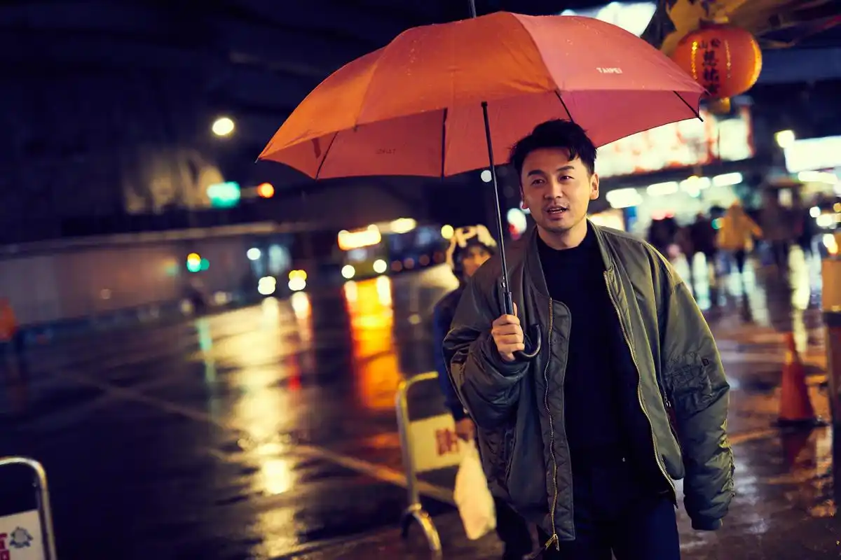 雷佳音台北街头休闲自在街拍图片