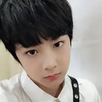 帅气冷酷的12岁男生超帅头像