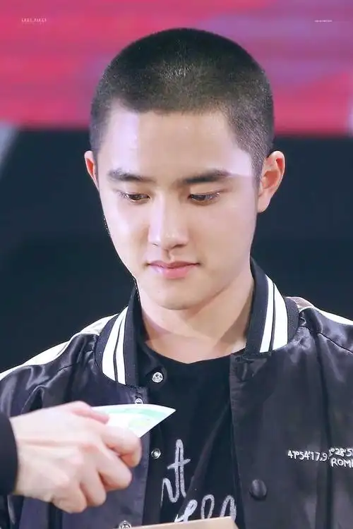 帅气与可爱并存的圆寸头男爱豆们98996902i寸头请进