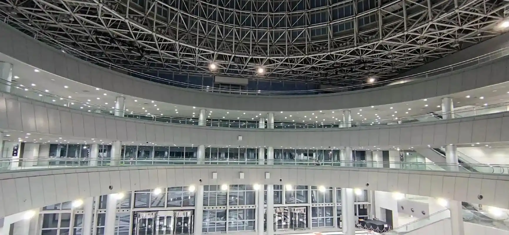 1996年《迪迦奥特曼》剧中胜利队tpc极东本部基地内部取景