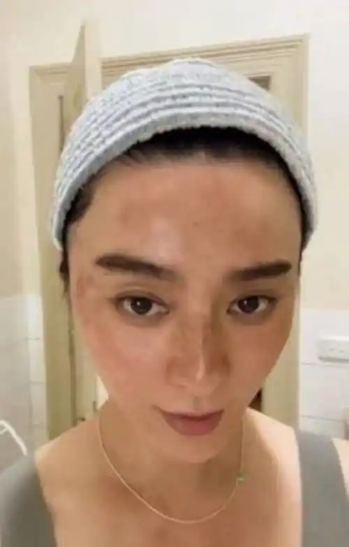 42岁范冰冰近照曝光,满脸色斑黑印不忍直视,卸妆后露出真实样貌,令人